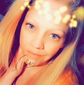 Meet your Posher, Fayeelizabeth